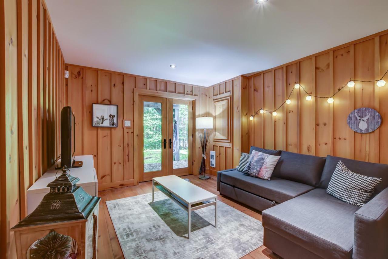 Chic Log Chalet With Hot Tub - Mont-Tremblant North Side By Reserver.Ca Lac-Superieur Eksteriør billede