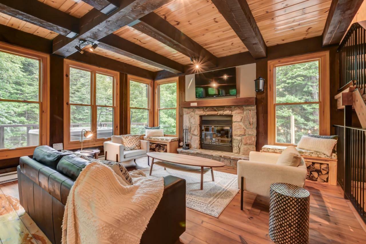 Chic Log Chalet With Hot Tub - Mont-Tremblant North Side By Reserver.Ca Lac-Superieur Eksteriør billede