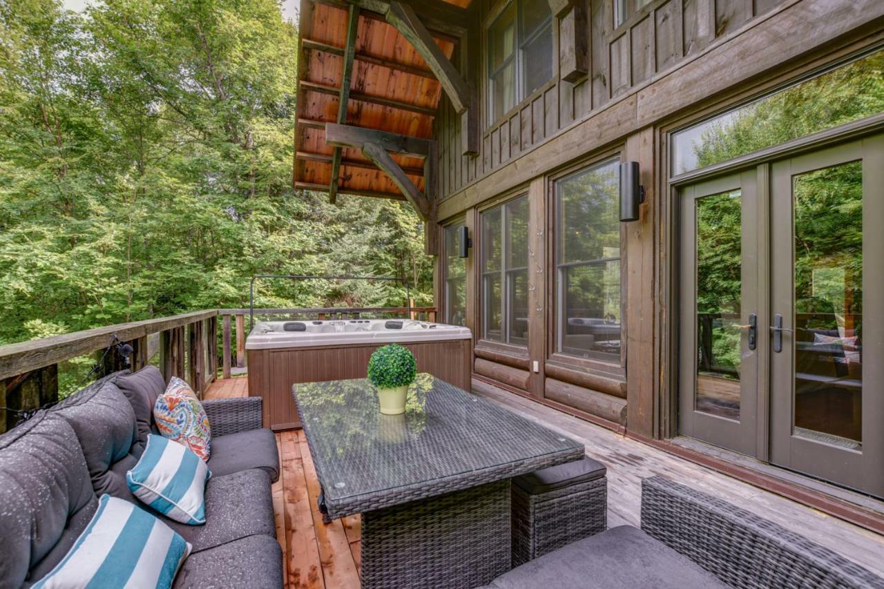 Chic Log Chalet With Hot Tub - Mont-Tremblant North Side By Reserver.Ca Lac-Superieur Eksteriør billede